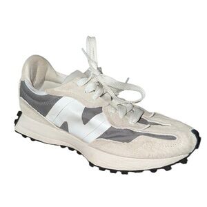 New Balance 327 Men’s 8 or women’s 9.5 wide